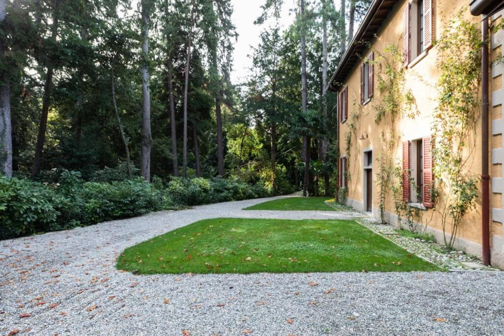 Bilocale Nel Parco Di Villa Erba Cernobbio Exteriör bild